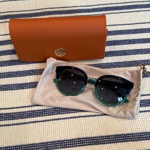 NWOT Tory Burch Blue and Green Round Sunglasses with Soft/Hard Branded Cases
